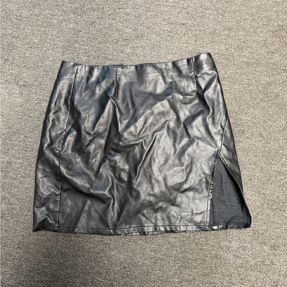 Lulus Black Faux Leather Mini Skirt with Side Slit